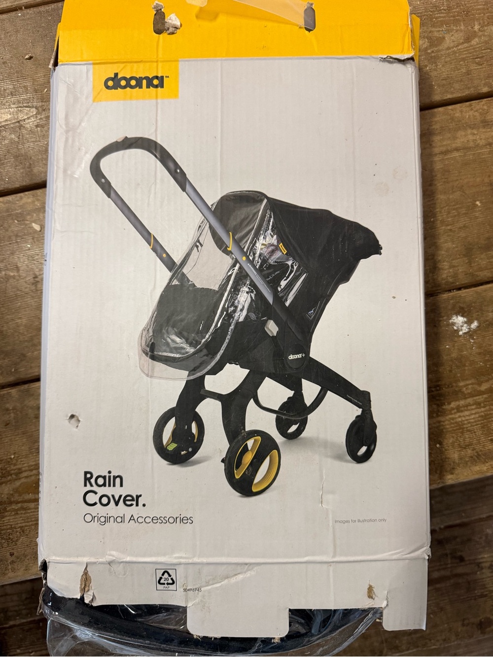 Doona Rain Cover in Black with Yellow Accents